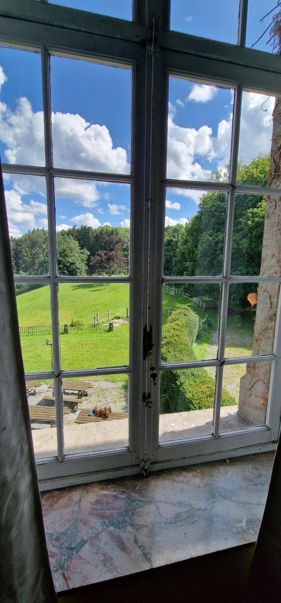 Villa Le Petit Chateau De Blier Érezée Exterior foto