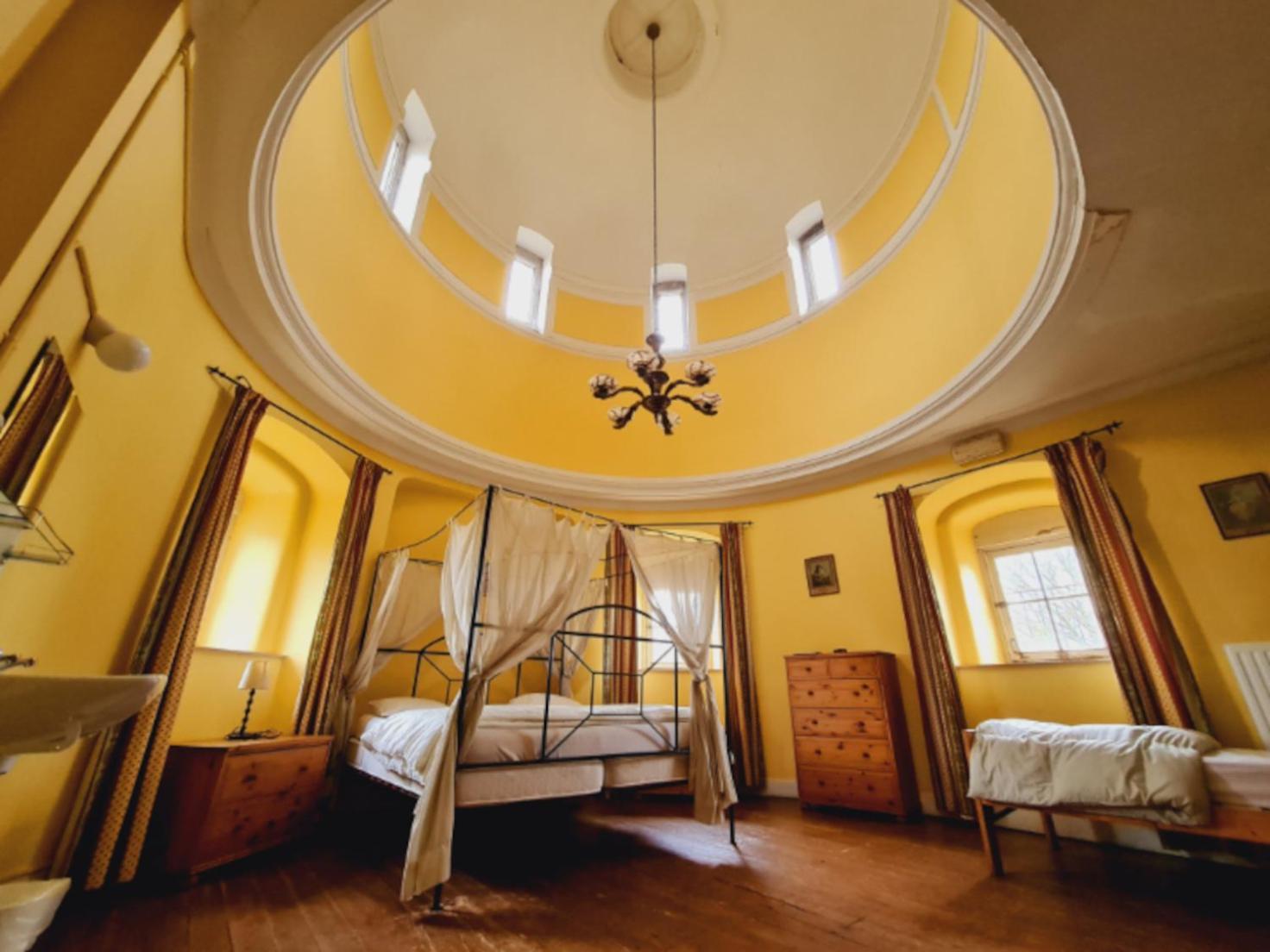 Villa Le Petit Chateau De Blier Érezée Exterior foto
